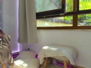 awesome-jolie webcam