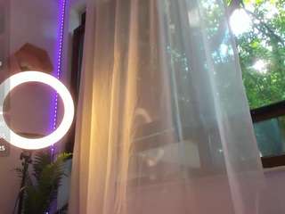awesome-jolie Sex Cam Show