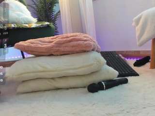 awesome-jolie Sex Cam Show