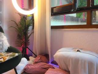 awesome-jolie live profile