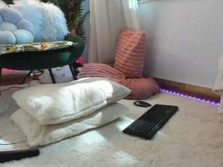 awesome-jolie live webcam show
