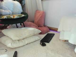 awesome-jolie live webcam show