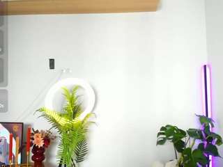 Awesome-jolie's cam show statistics and live stream