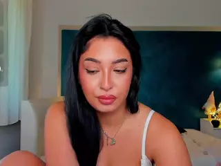 awesome-jolie's Live Sex Cam Show