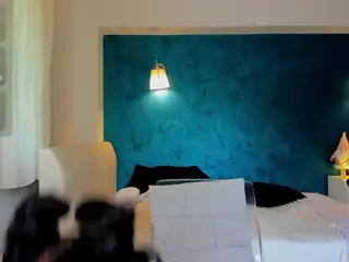 awesome-jolie's Live Sex Cam Show