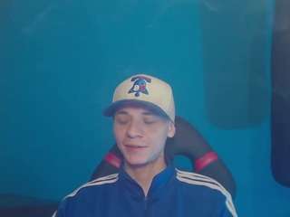 luv-ink-420 Live Webcam on CamSoda