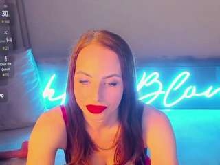 nikkiblondiee webcam