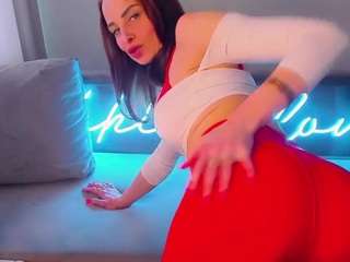 nikkiblondiee webcam