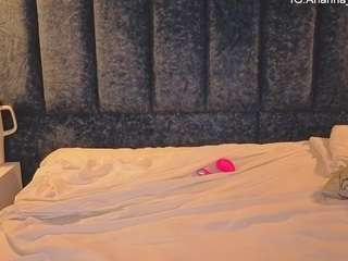arianna-suarezz webcam