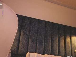 arianna-suarezz Live Webcam on CamSoda