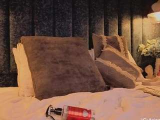 arianna-suarezz webcam