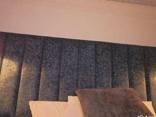 arianna-suarezz webcam