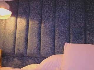 arianna-suarezz webcam