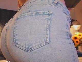 arianna-suarezz webcam