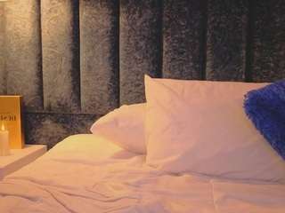 arianna-suarezz webcam