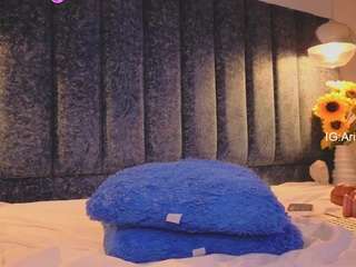 arianna-suarezz webcam