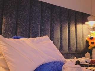 arianna-suarezz webcam