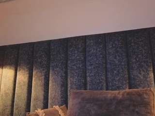 arianna-suarezz webcam