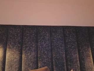 arianna-suarezz live cam profile