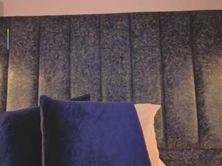 arianna-suarezz webcam