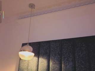 arianna-suarezz webcam