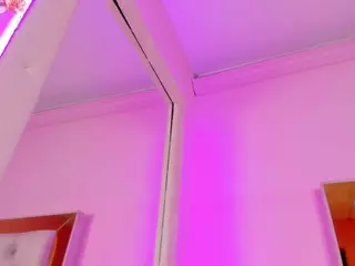Arianna Suarezz's Live Sex Cam Show