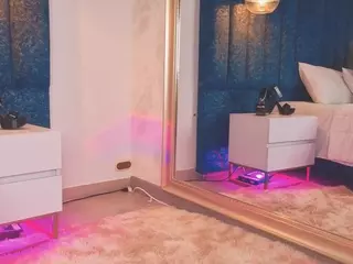 Arianna Suarezz's Live Sex Cam Show