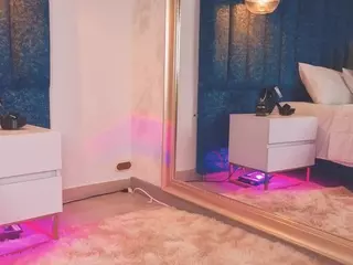 Arianna Suarezz's Live Sex Cam Show