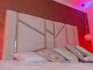 Arianna Suarezz's Live Sex Cam Show