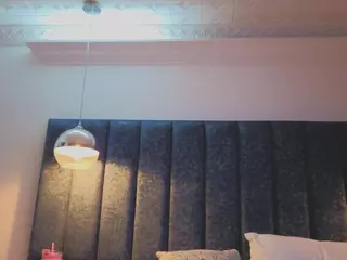 Arianna Suarezz's Live Sex Cam Show