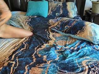 Live webcam model ihacoebrae on Soda Cams