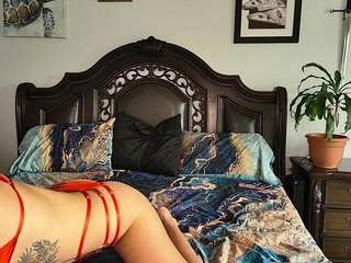 Live webcam model ihacoebrae on Soda Cams