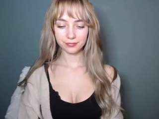 lucialittle Live Webcam on CamSoda