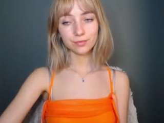 lucialittle Live Webcam on CamSoda