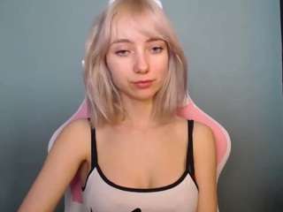 lucialittle live cam profile