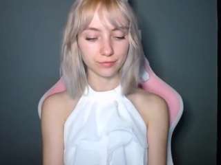 lucialittle live cam profile