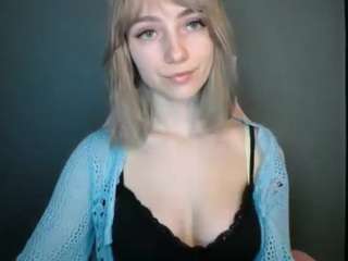 lucialittle live cam profile