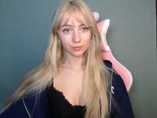 lucialittle Live Webcam on CamSoda