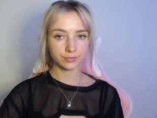 lucialittle live webcam show