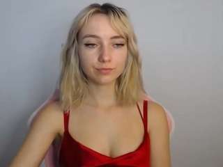 lucialittle live webcam show
