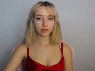 lucialittle live webcam show