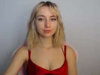 lucialittle live webcam show