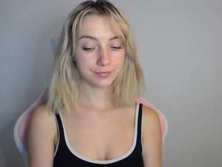 lucialittle live webcam show