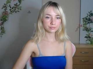 LuciaLittle live cam preview