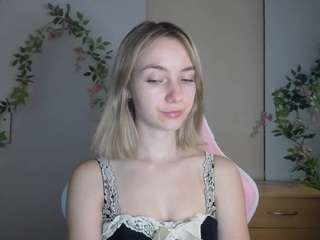 lucialittle Live Webcam on CamSoda