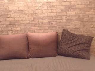 sasha1shiney, female webcam model,  years old, on live webcam