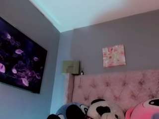 vanessalombardy Live Webcam on CamSoda