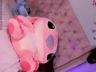 vanessalombardy Live Webcam on CamSoda