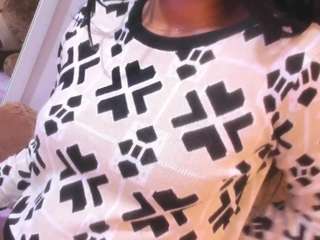 ebony-beautiful webcam