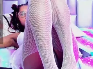 Lucia's Live Sex Cam Show
